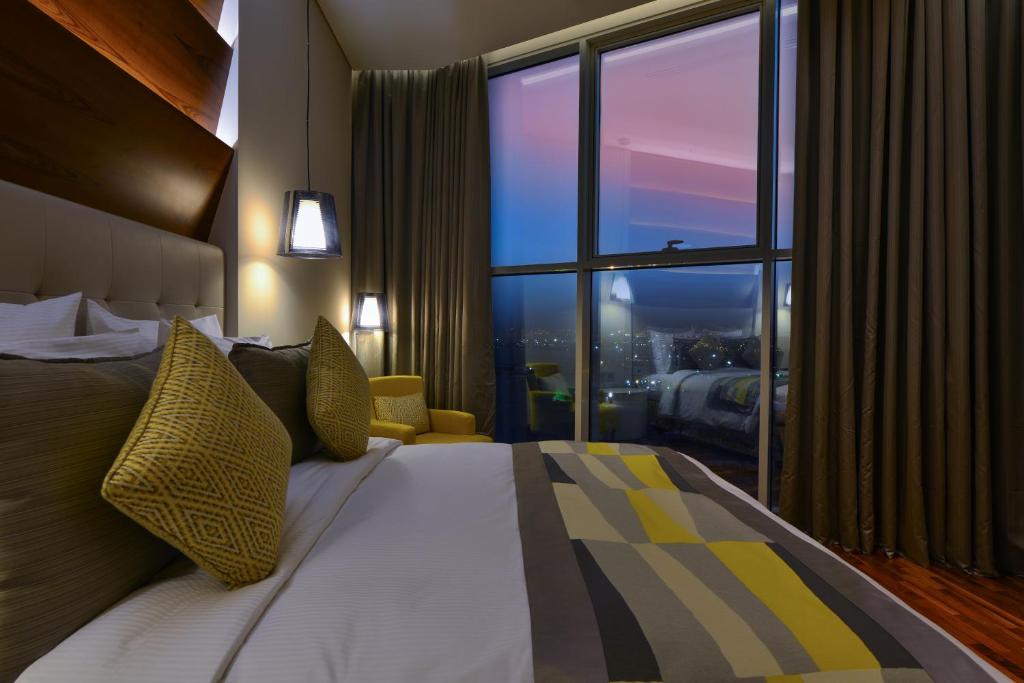 The Avenue Hotel